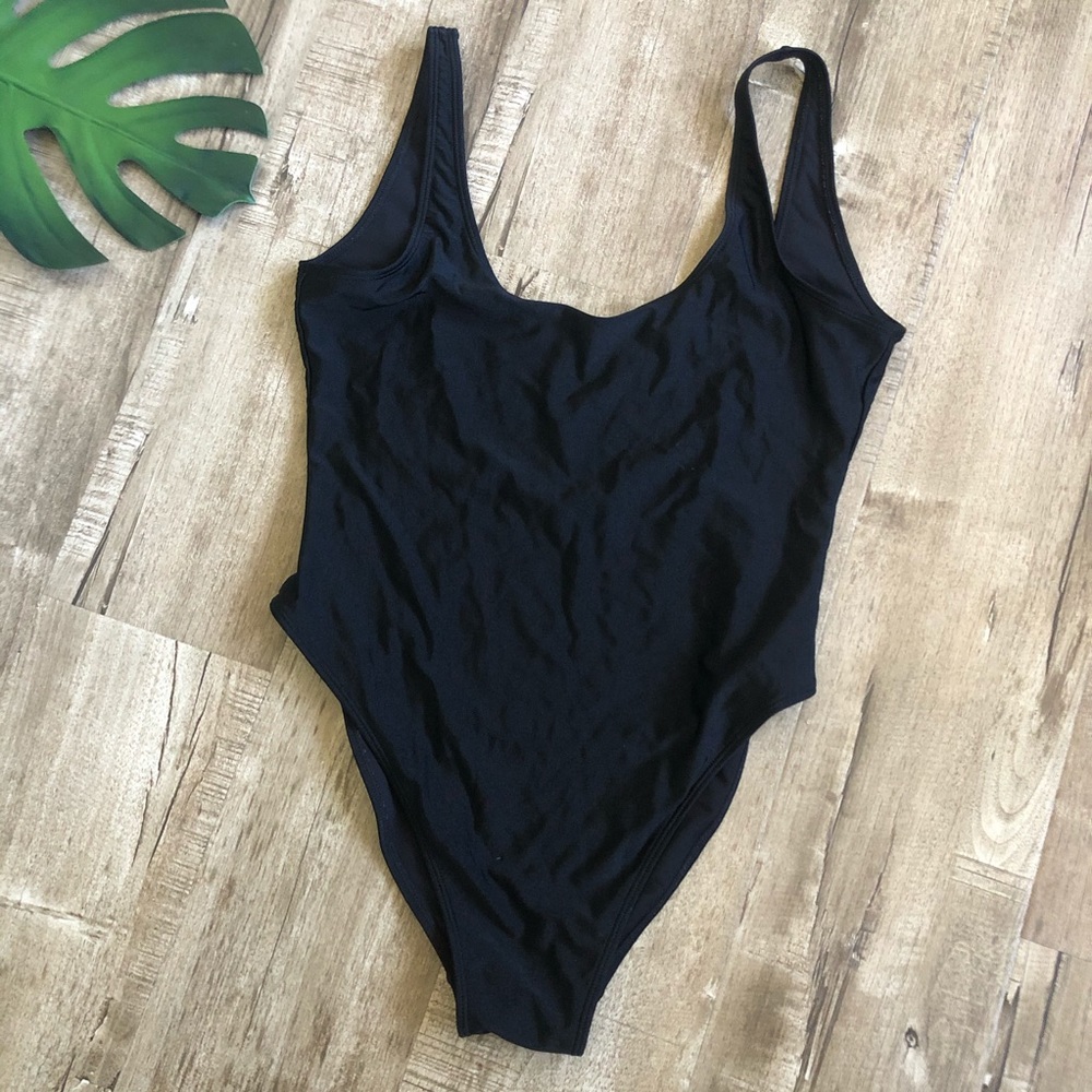 Dixperfect Black High cut Bodysuit Swimsuit